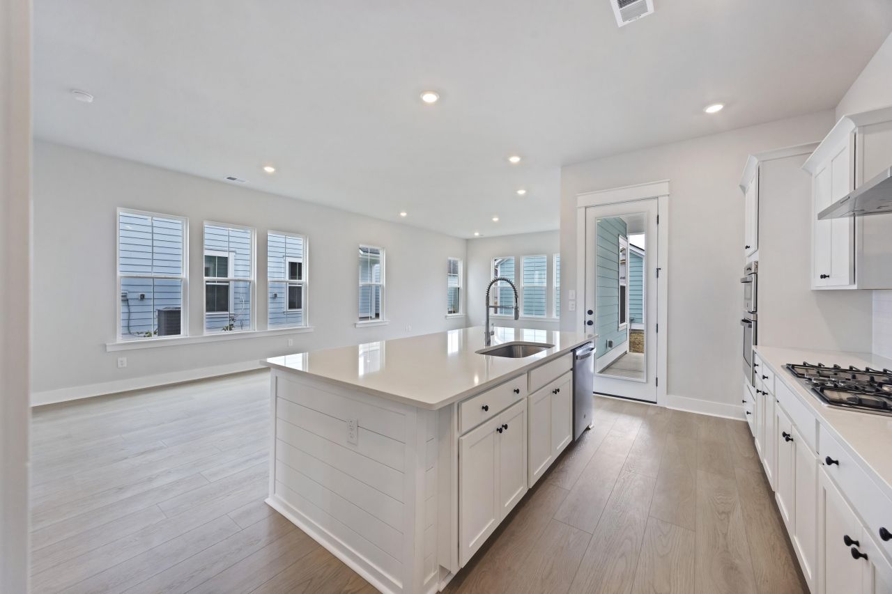 108 Ingleside Drive Photo 31