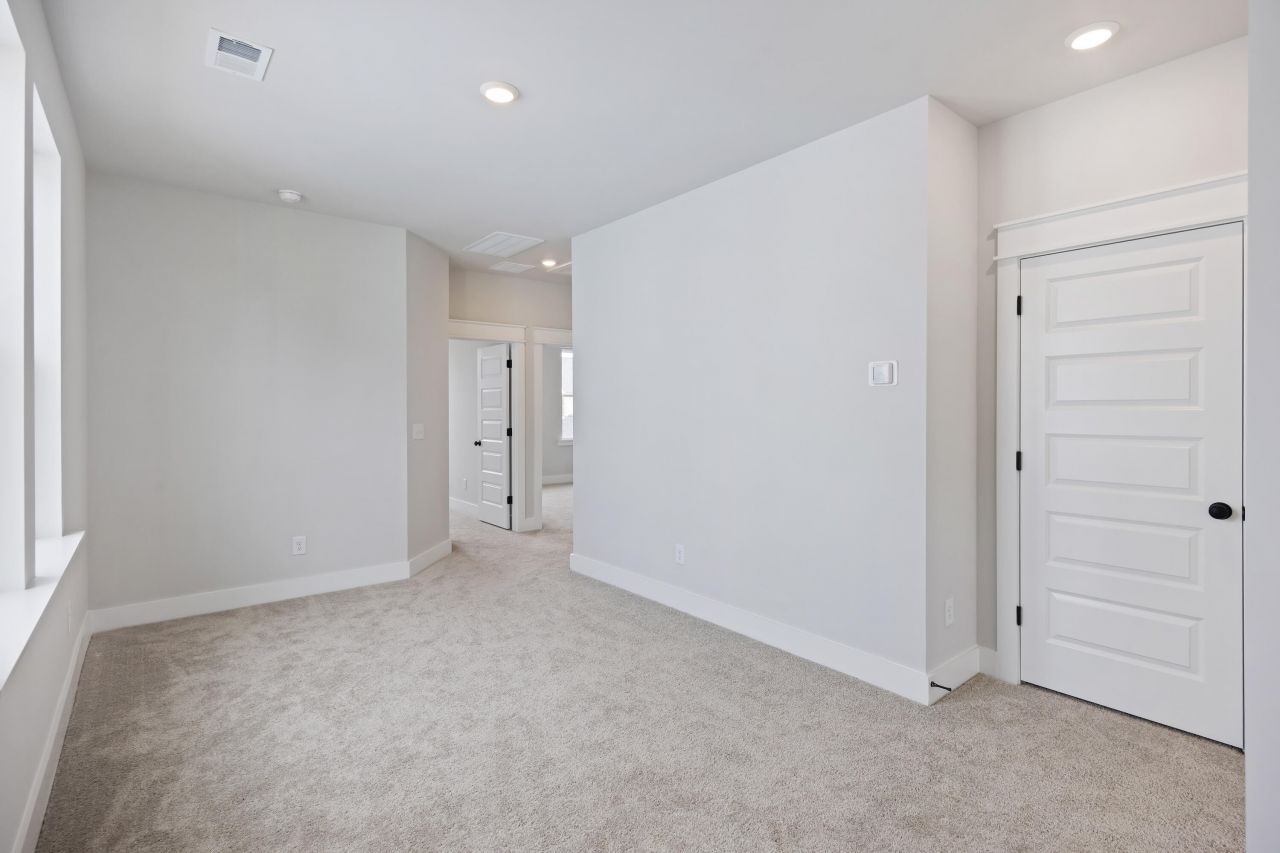 108 Ingleside Drive Photo 32