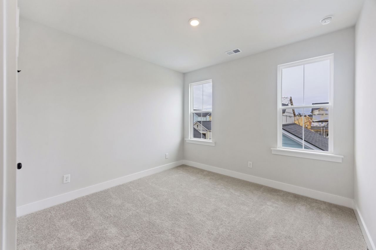 108 Ingleside Drive Photo 33