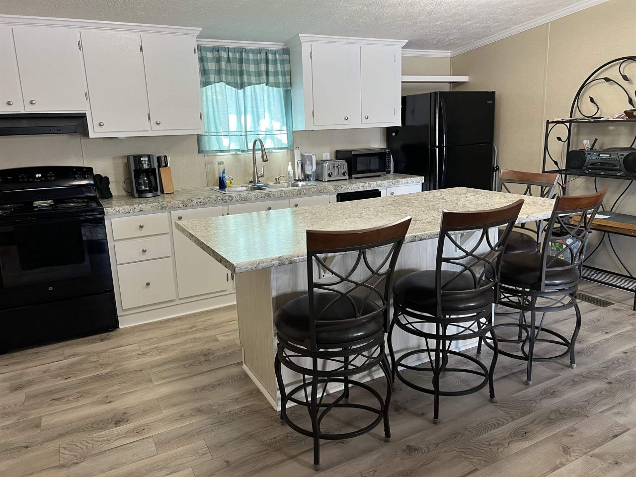 1617 Crystal Lake Dr. Photo 14