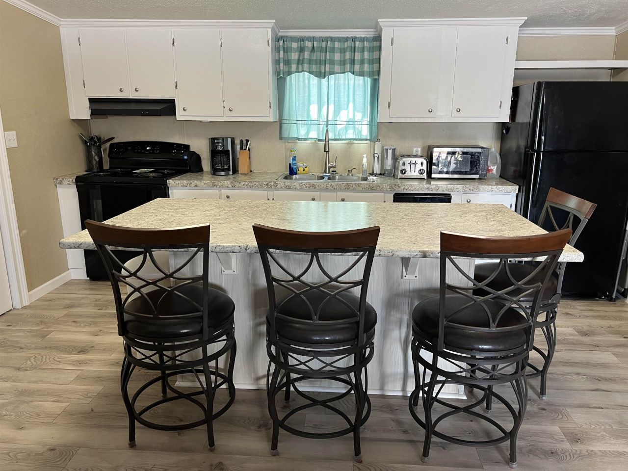 1617 Crystal Lake Dr. Photo 15