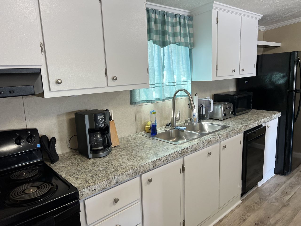 1617 Crystal Lake Dr. Photo 20