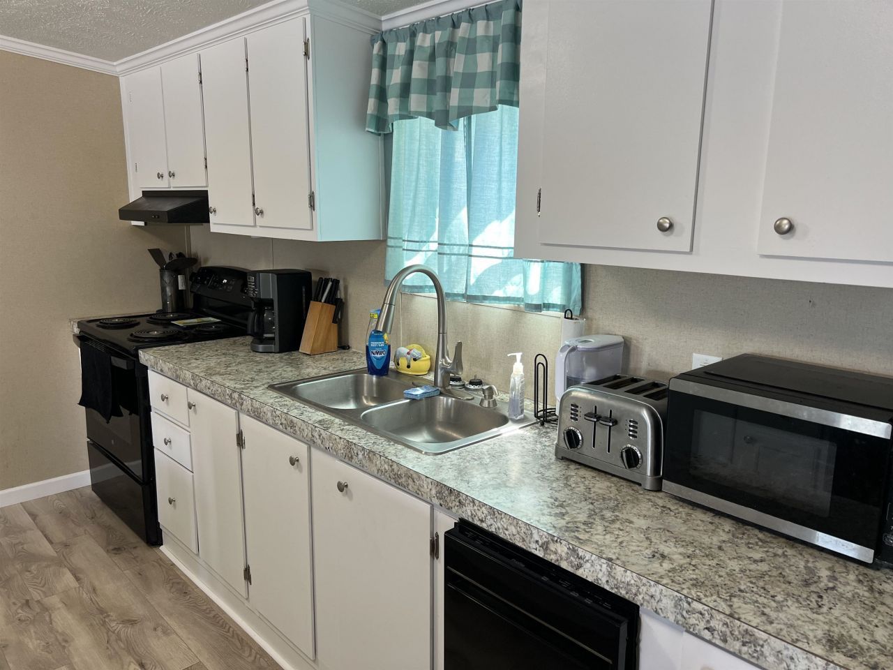 1617 Crystal Lake Dr. Photo 24