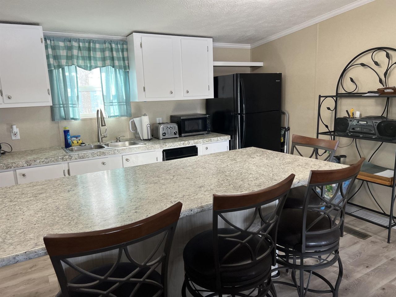 1617 Crystal Lake Dr.  Photo 27