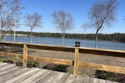 1617 Crystal Lake Dr.  photo 4