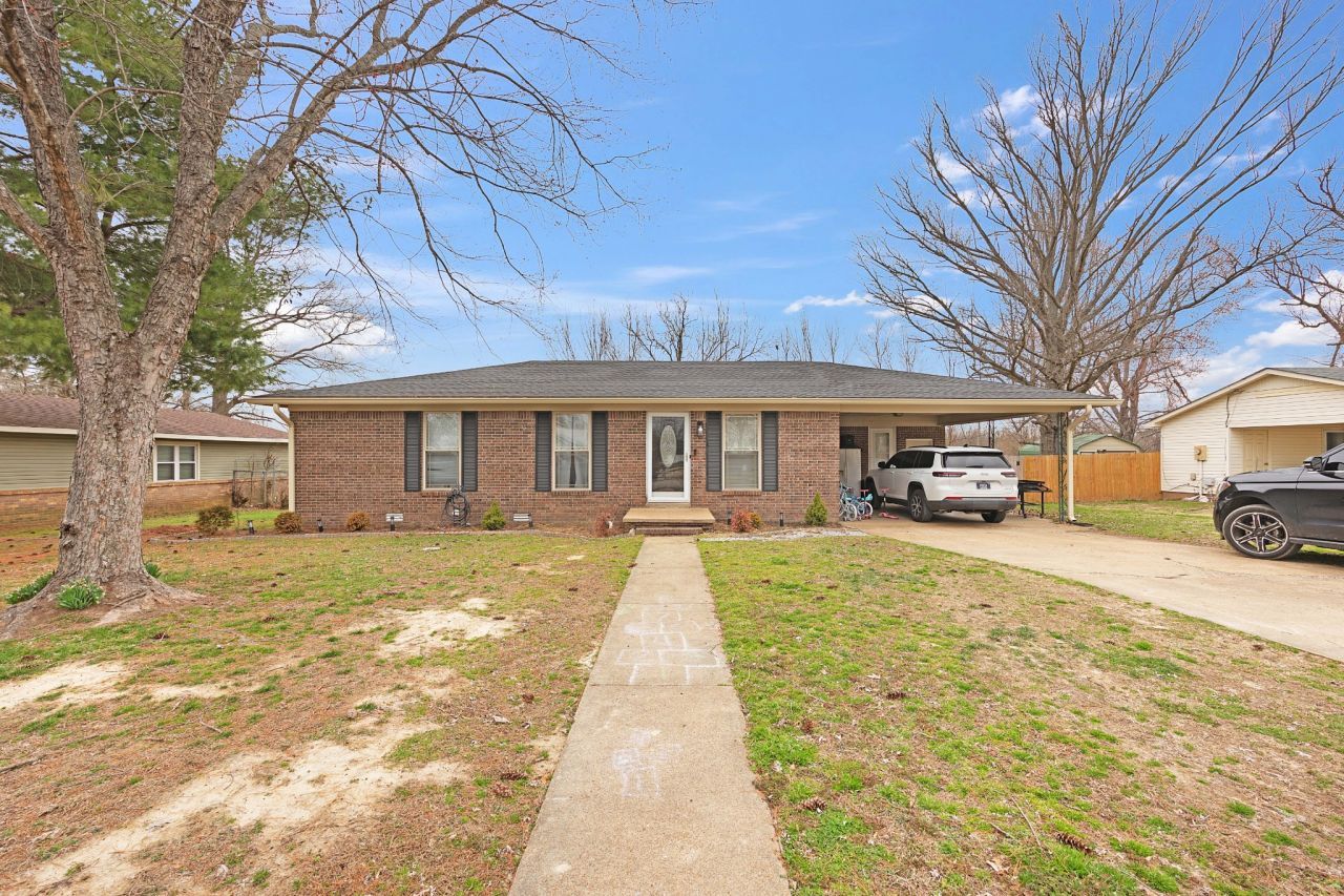 8064 Pillow Dr Milan, TN 38358