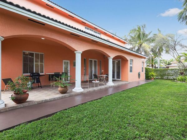 16613 NW 77th Path, Miami Lakes, FL 33016