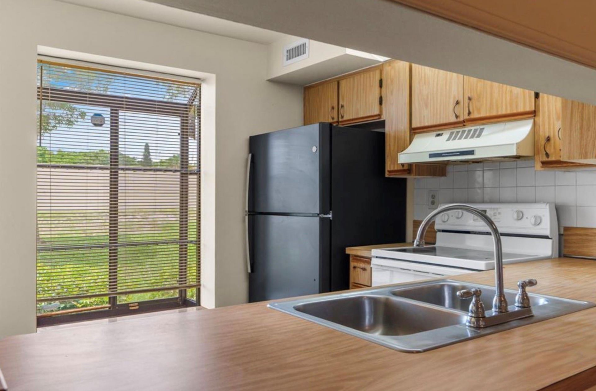 707 Gardens Drive, Unit 101, Pompano Beach, FL 33069 Photo