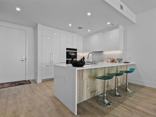 220 Lake Shore Dr, Unit 1417, Lake Park, FL 33403