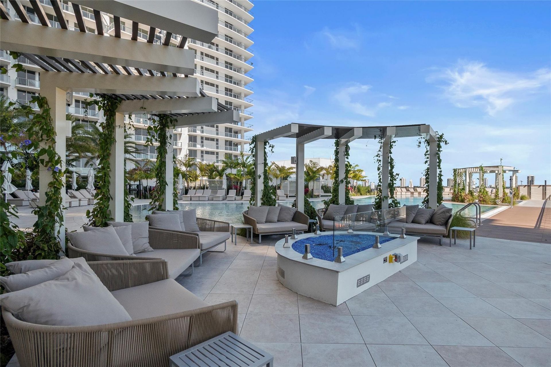 220 Lake Shore Drive, Unit 1417, Lake Park, FL 33403 Photo