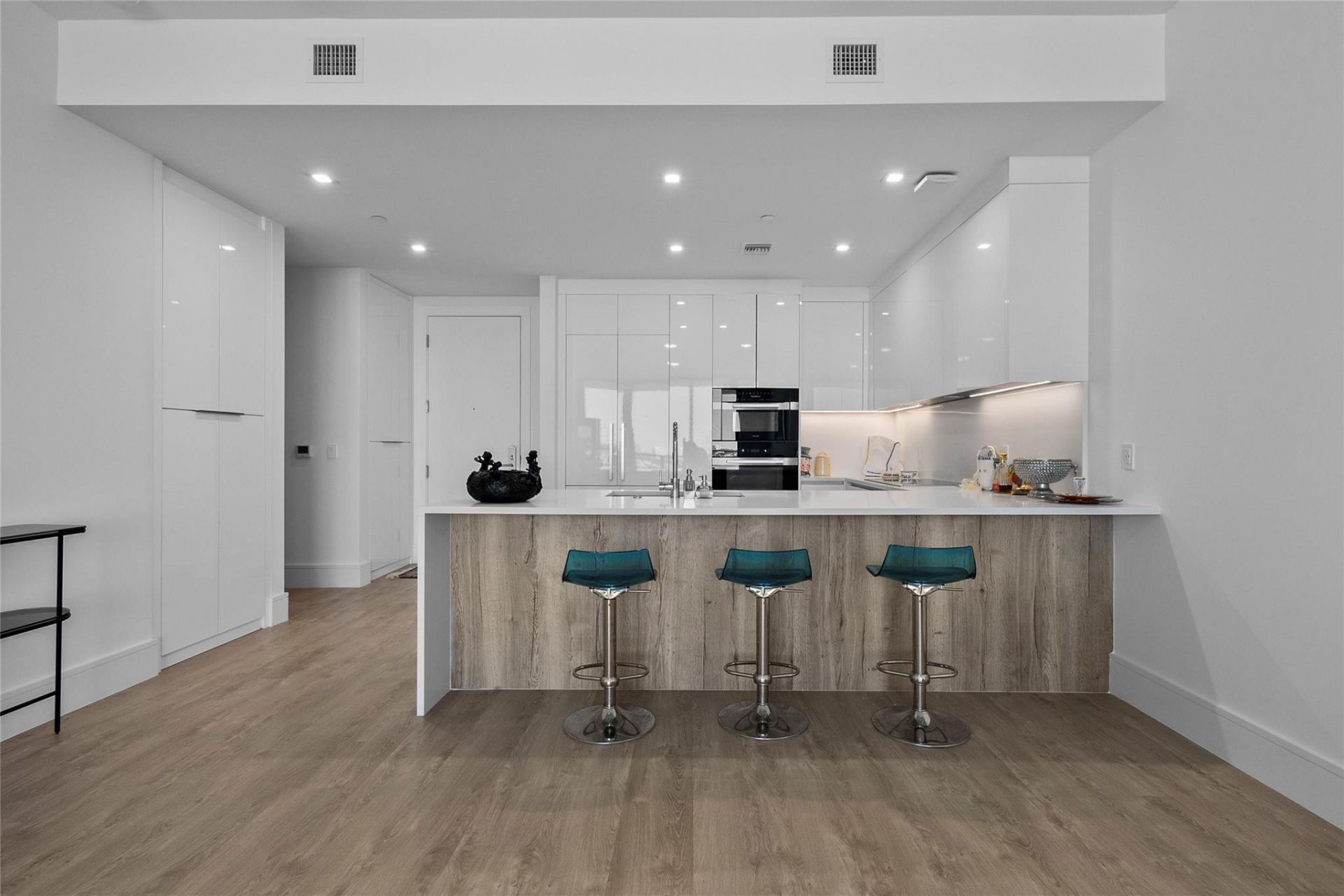 220 Lake Shore Drive, Unit 1417, Lake Park, FL 33403 Photo