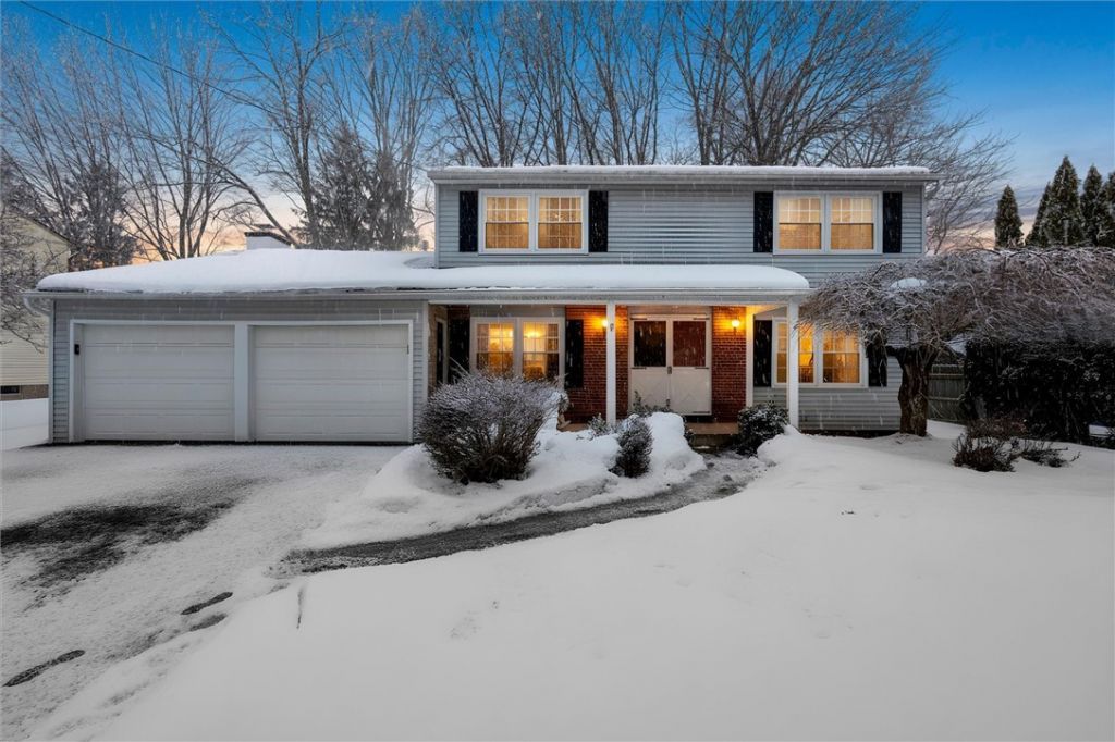 7641 Windsor Drive N, Syracuse, NY 13212 Main Photo