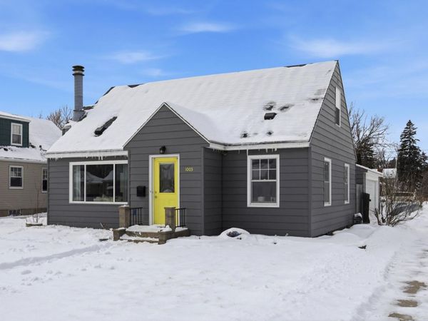 1003 11th Street S, Moorhead, MN 56560