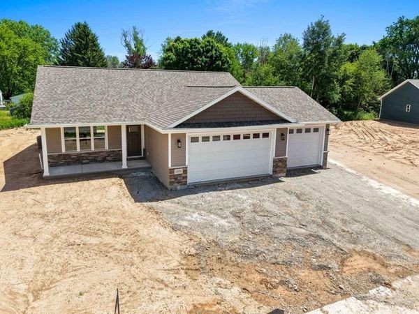 1632 EMERSON COURT, Green Bay, WI 54313
