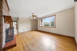 586 Rainbow Circle photo 4