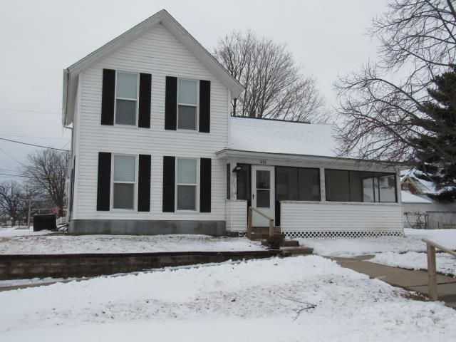 413 E Delaware Street, Manchester, IA 52057 Main Photo
