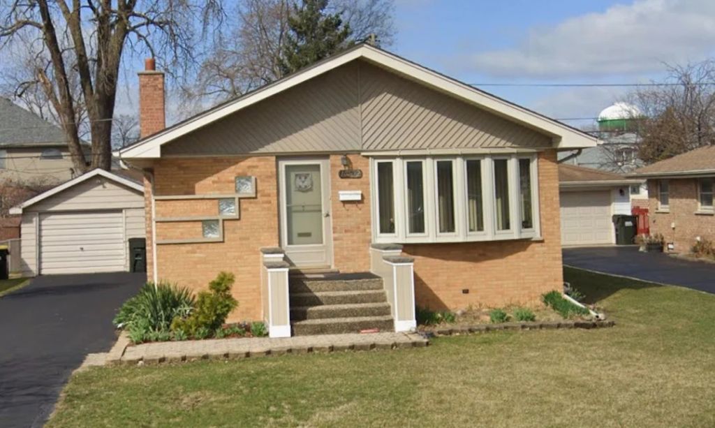 10532 Oak Avenue , Chicago Ridge, IL 60415 Main Photo