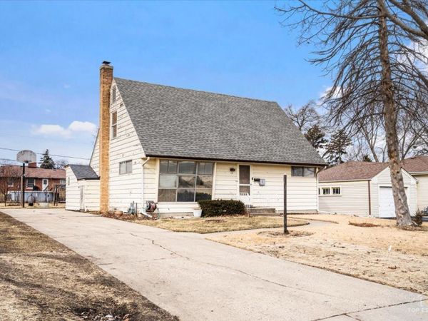 128 S Michigan Avenue , Addison, IL 60101