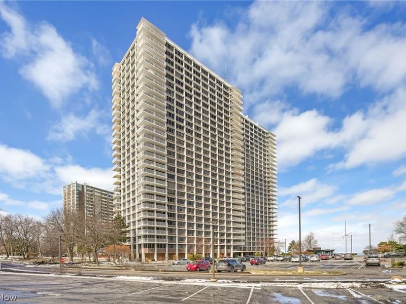 12700 Lake Avenue, Unit 1107, Lakewood, OH 44107 Photo 1