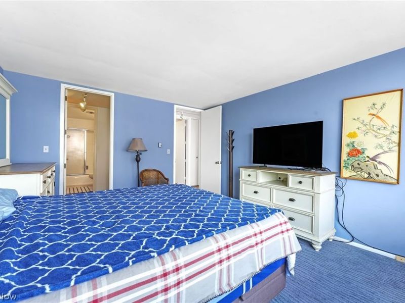 12700 Lake Avenue, Unit 1107, Lakewood, OH 44107 Photo 18