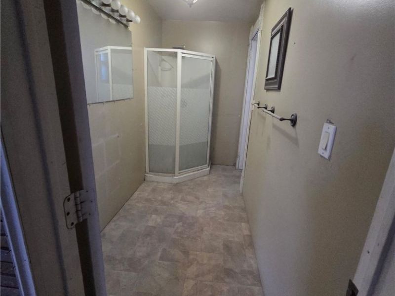 868 Front Street SW, Warren, OH 44485 Photo 10