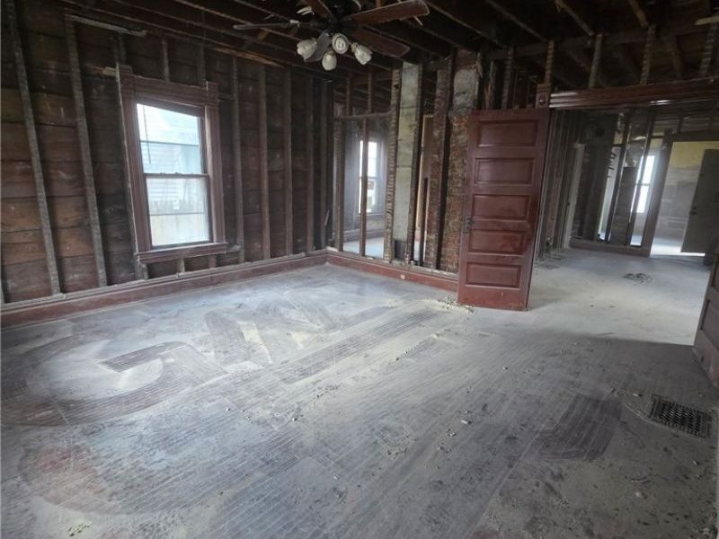 868 Front Street SW, Warren, OH 44485 Photo 4