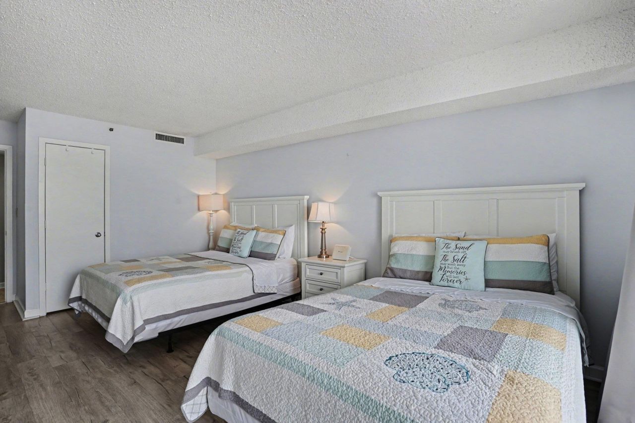 9820 Queensway Blvd.  Photo 15