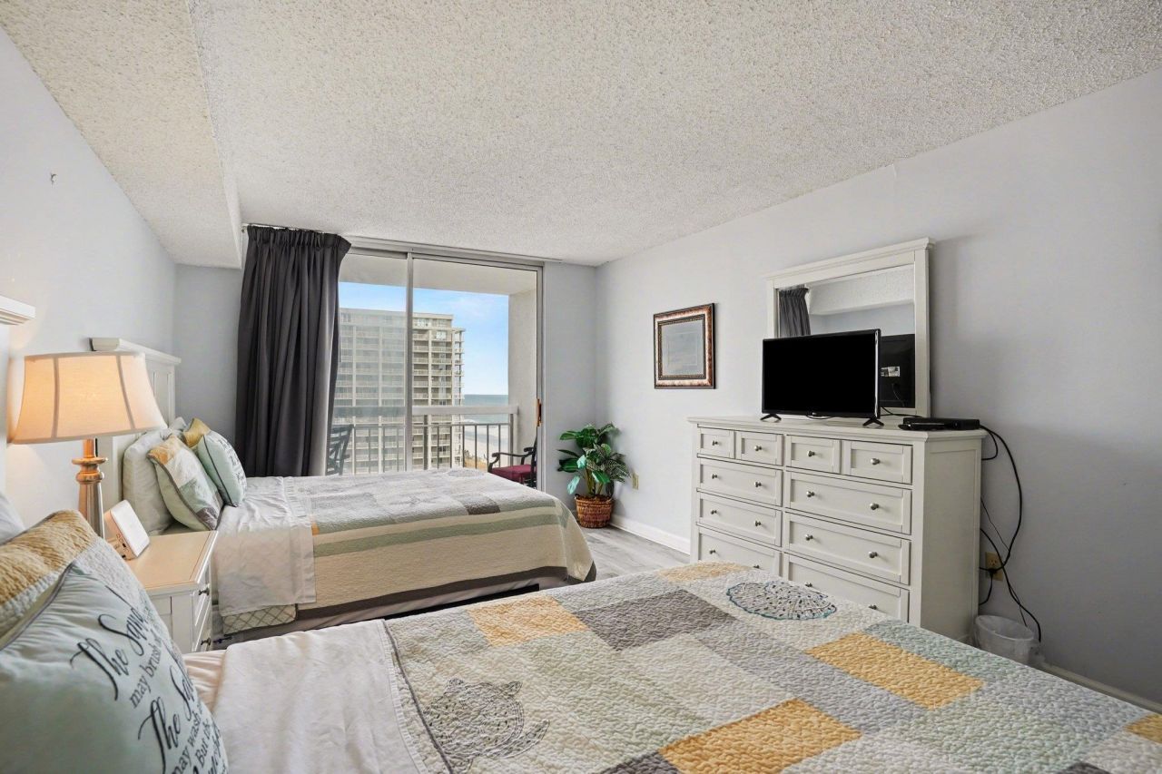 9820 Queensway Blvd.  Photo 16