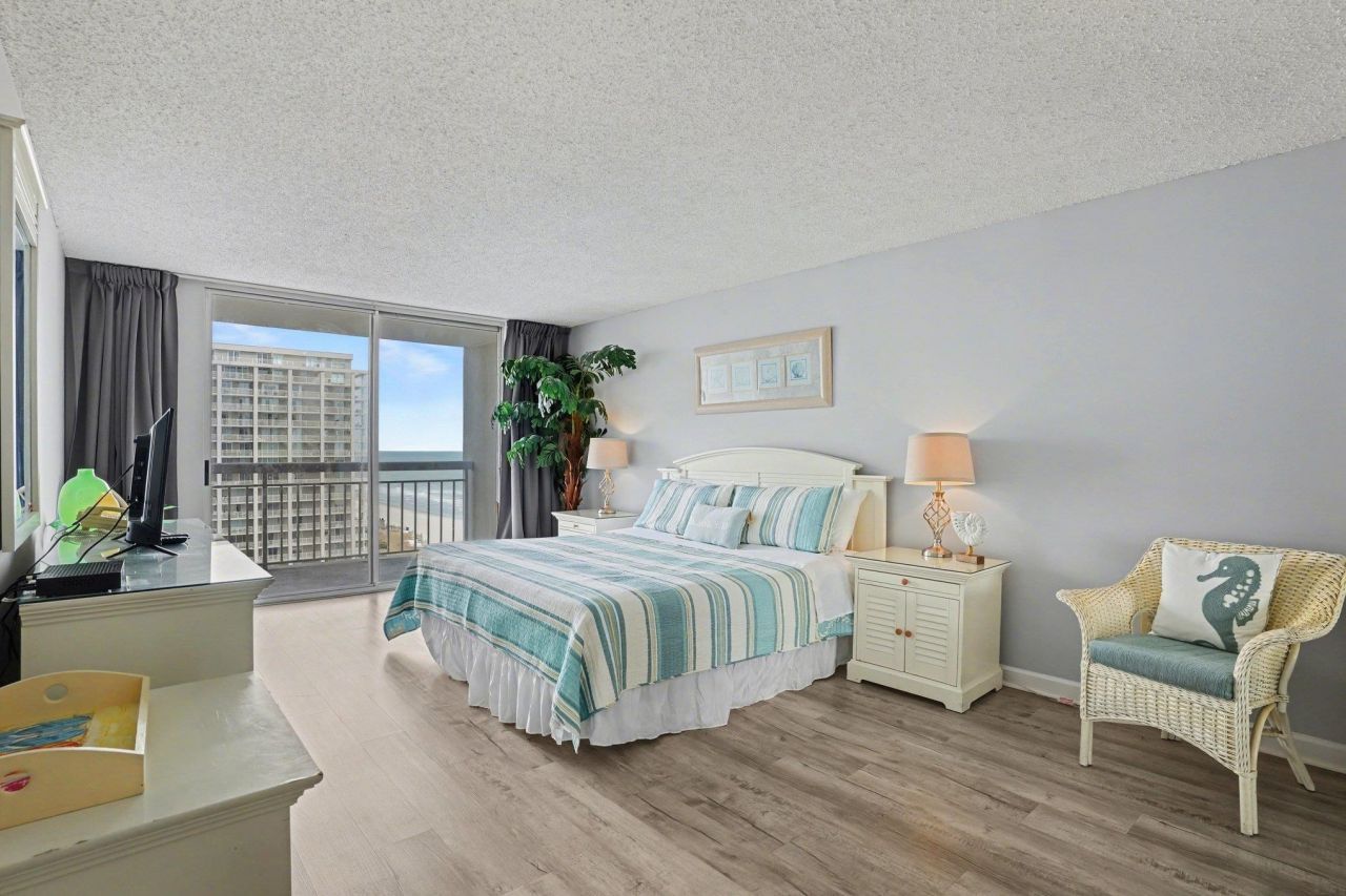 9820 Queensway Blvd. Photo 18