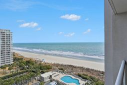 9820 Queensway Blvd. photo 4