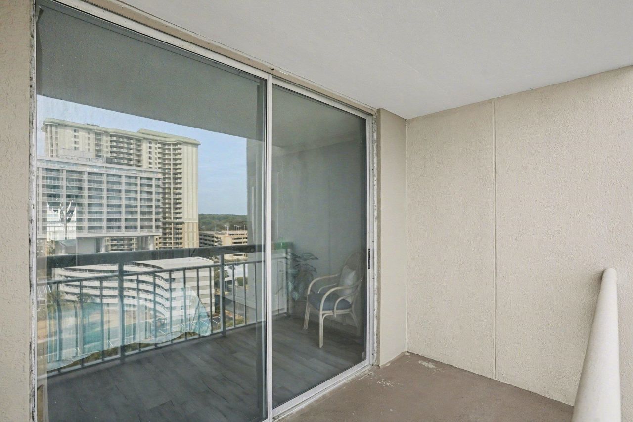 9820 Queensway Blvd.  Photo 23