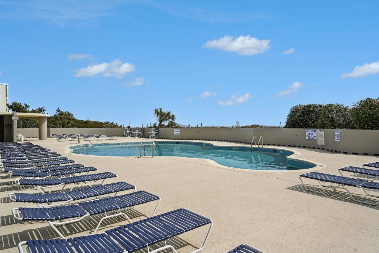 9820 Queensway Blvd. Photo 30