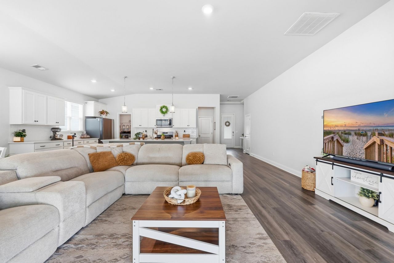 288 Lassoed Circle  Photo 4