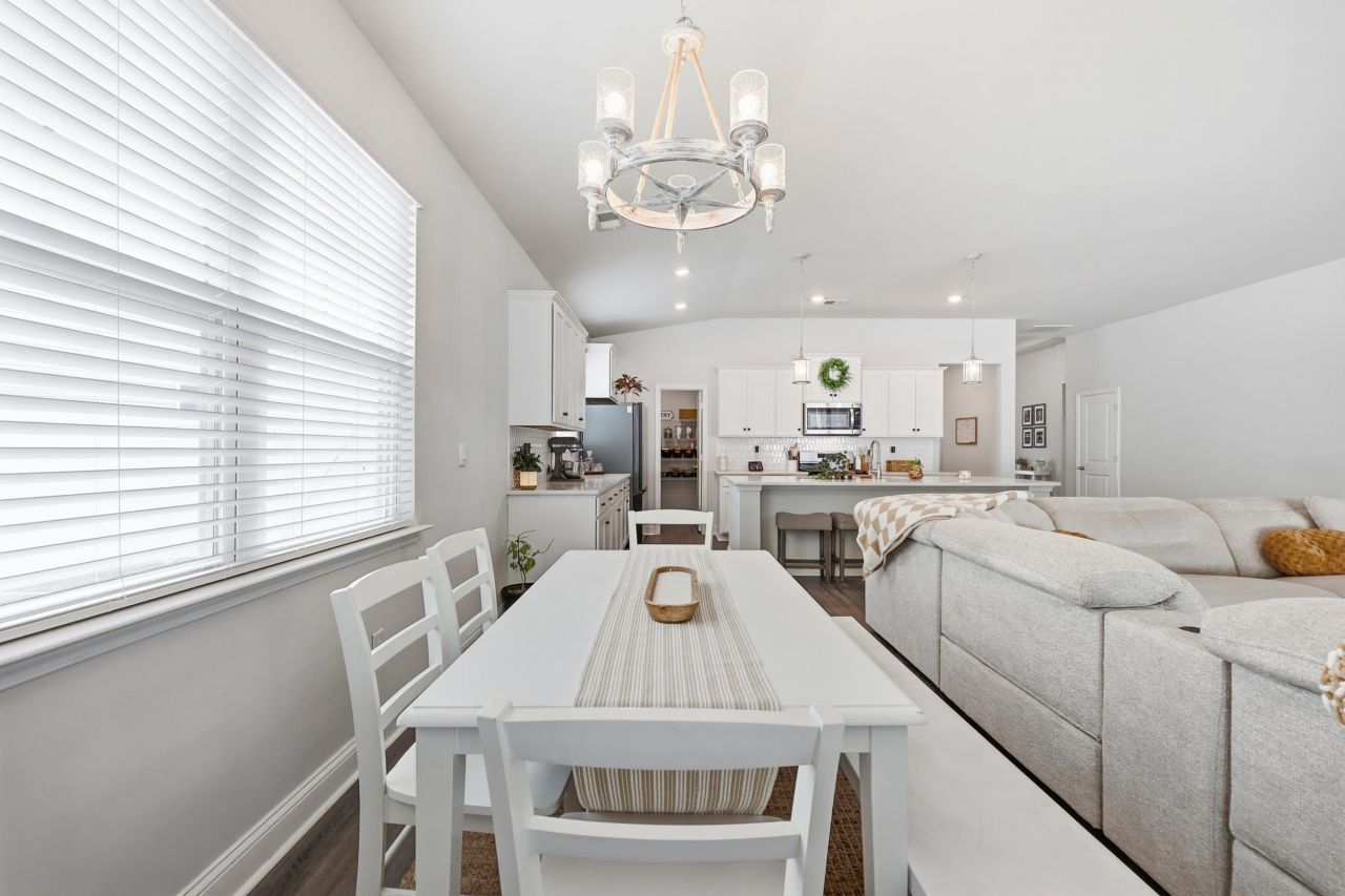 288 Lassoed Circle  Photo 6