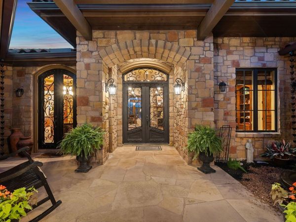 481 Chimney Cove DR, Marble Falls, TX 78654