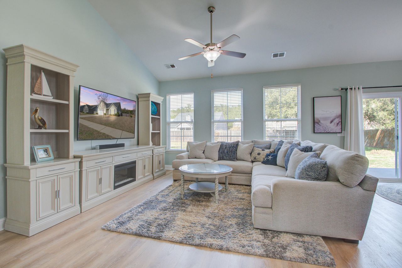 1022 Bridlewood Farms Parkway Photo 5