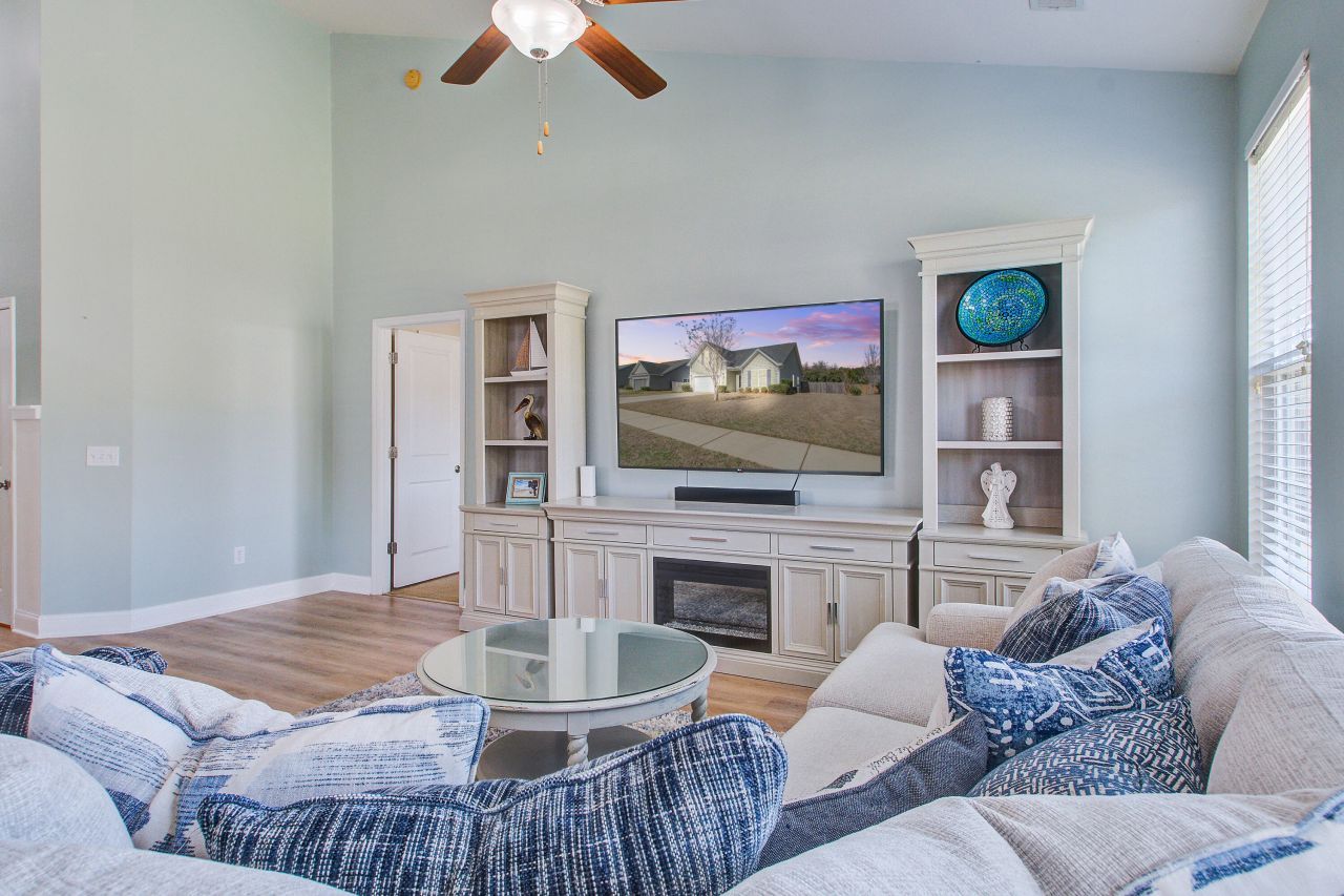 1022 Bridlewood Farms Parkway Photo 6