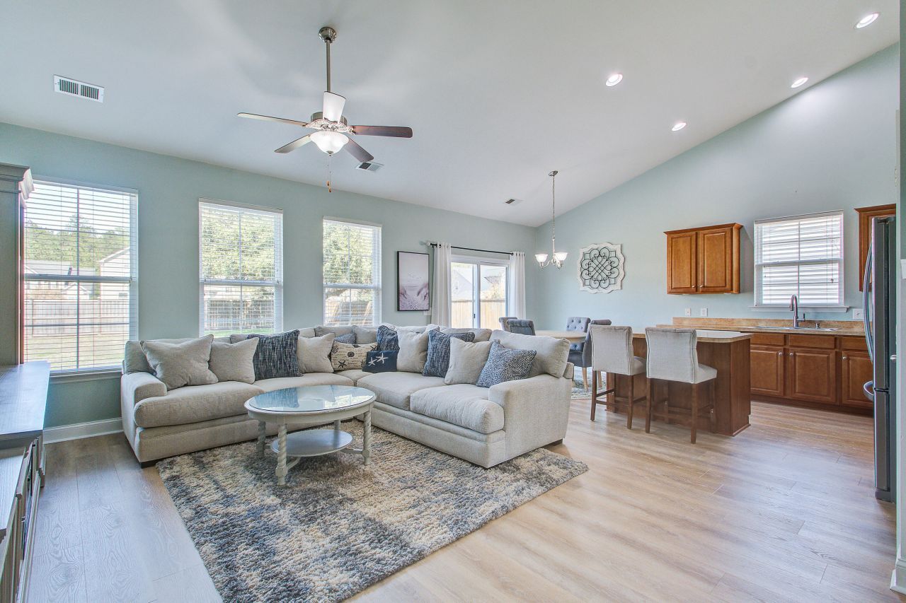 1022 Bridlewood Farms Parkway Photo 7