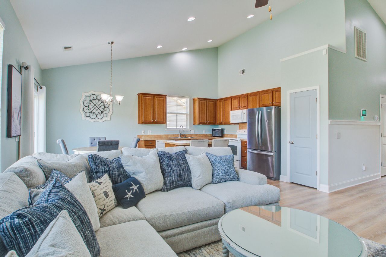 1022 Bridlewood Farms Parkway Photo 8