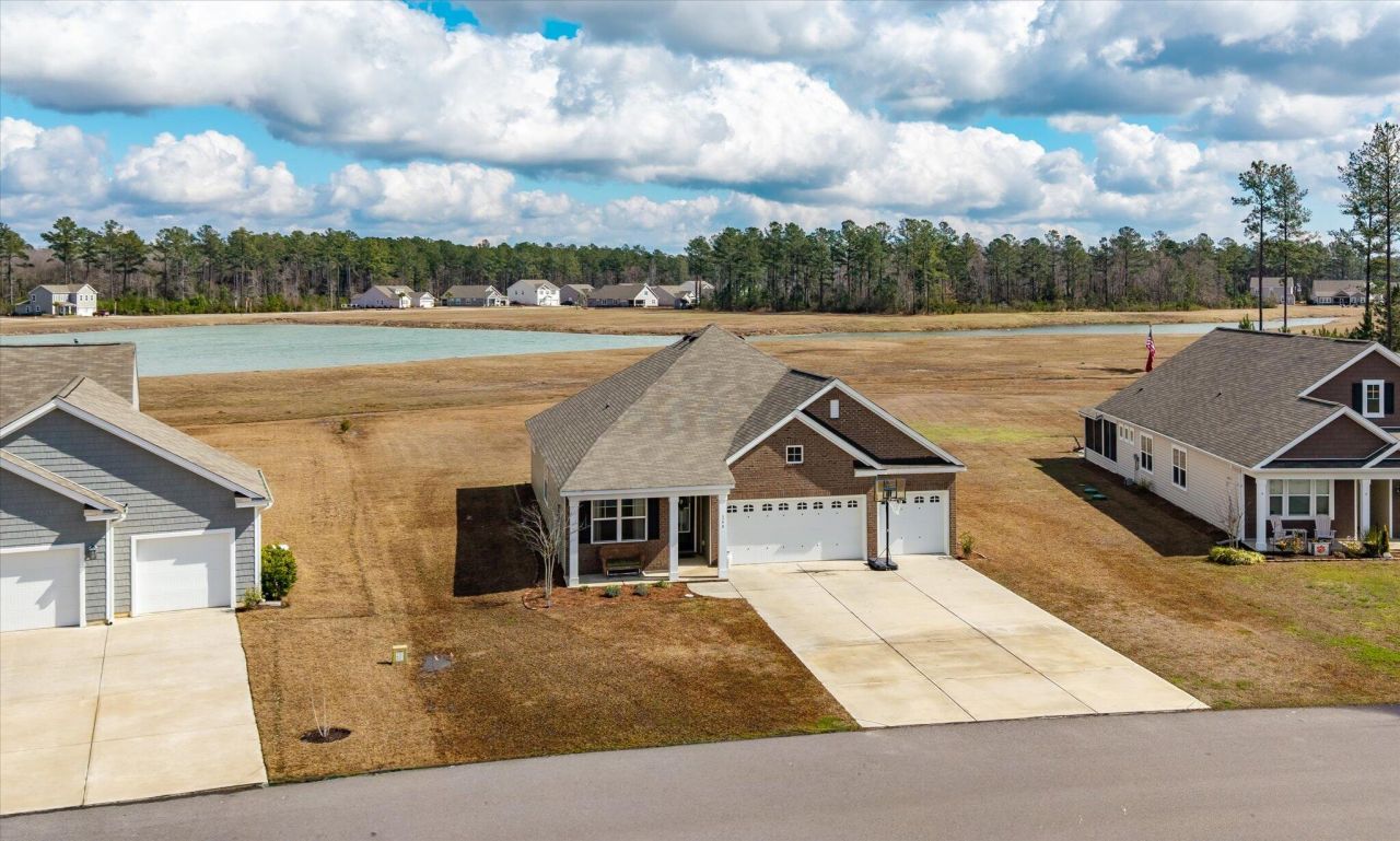 240 Silver Creek Drive Photo 2