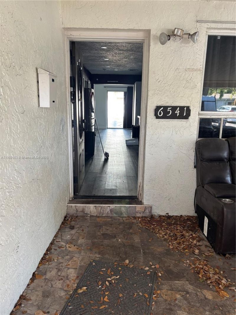 6541 Sherman St, Hollywood, FL 33024 Photo