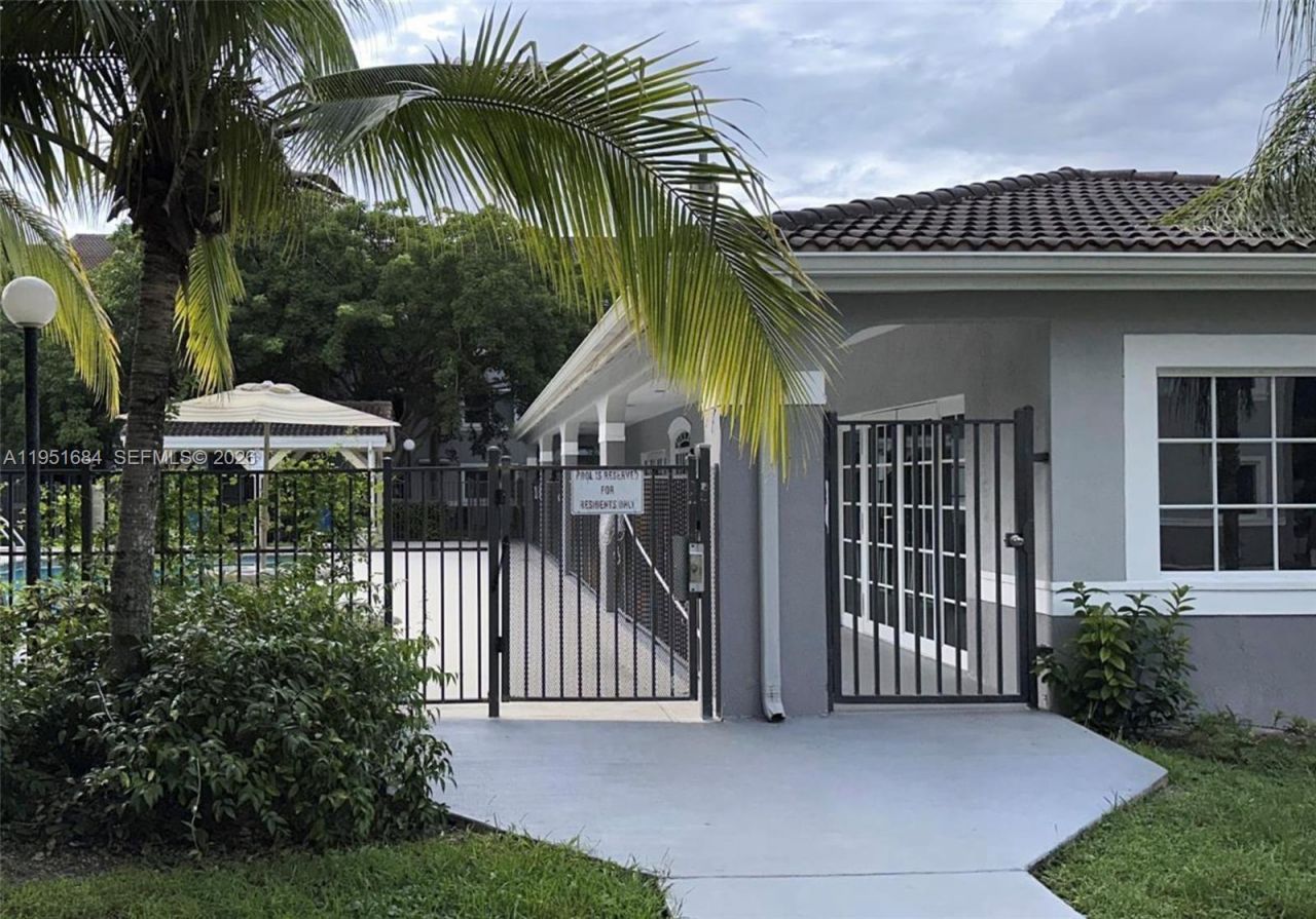 15400 SW 284th St, Unit 1301, Homestead, FL 33033 Photo