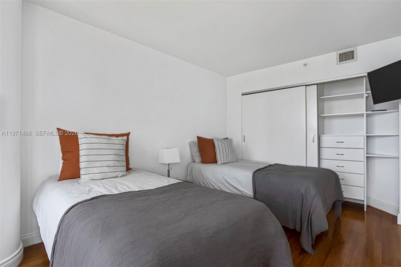 1717 N Bayshore Dr, Unit A-2740, Miami, FL 33132 Photo