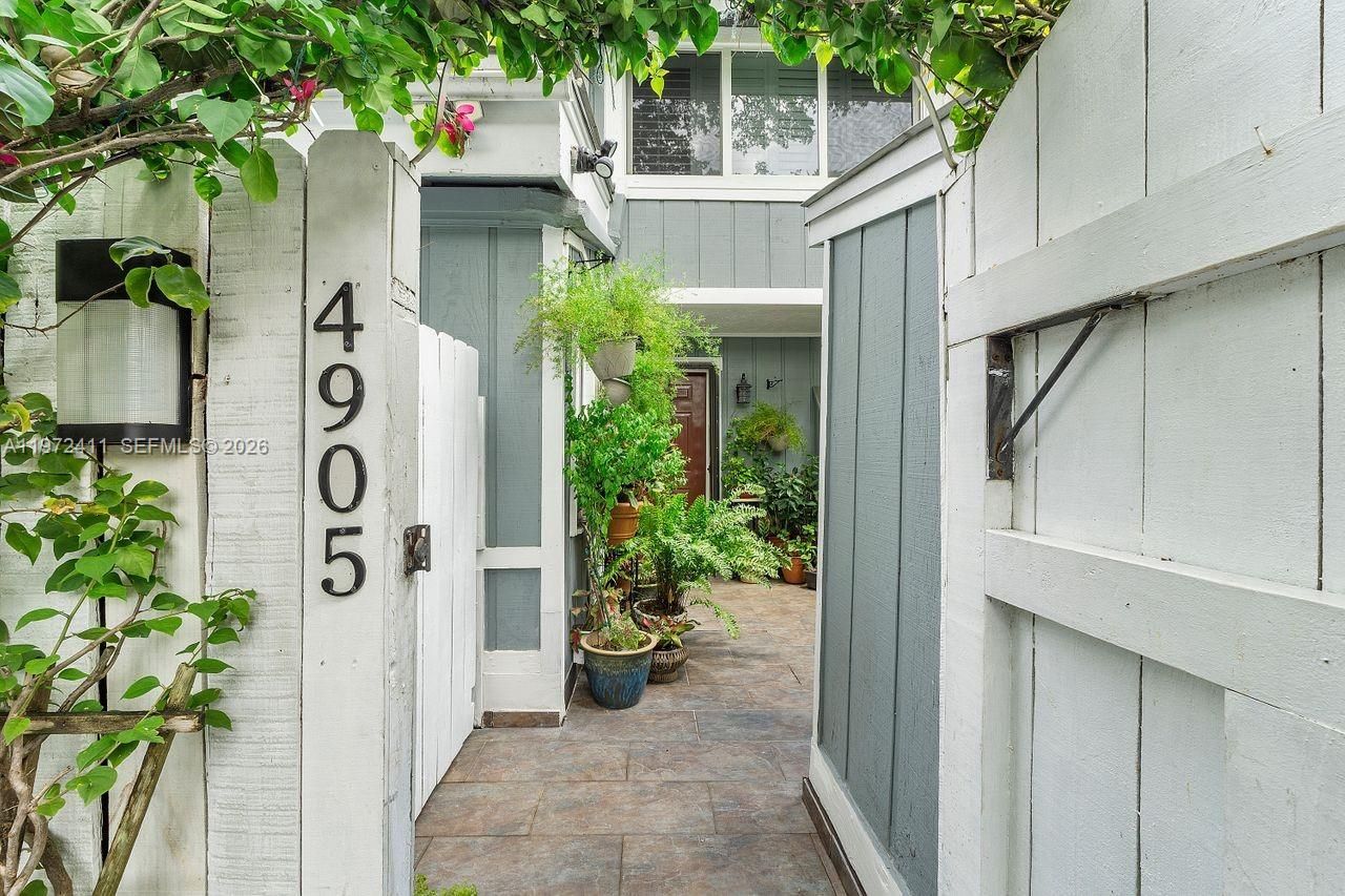 4905 SW 71st Pl , Miami, FL 33155 Photo