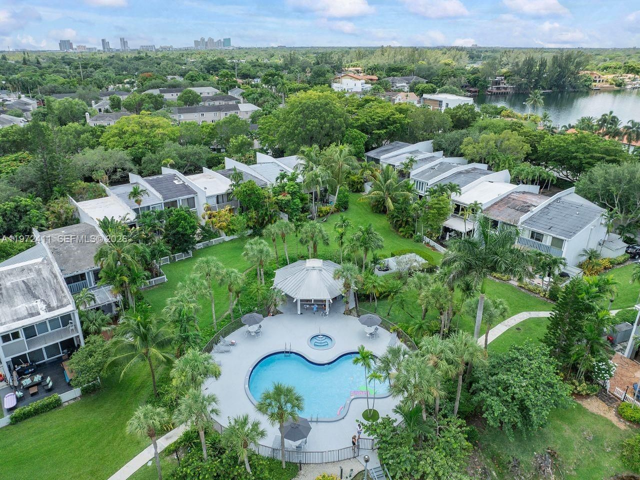 4905 SW 71st Pl , Miami, FL 33155 Photo