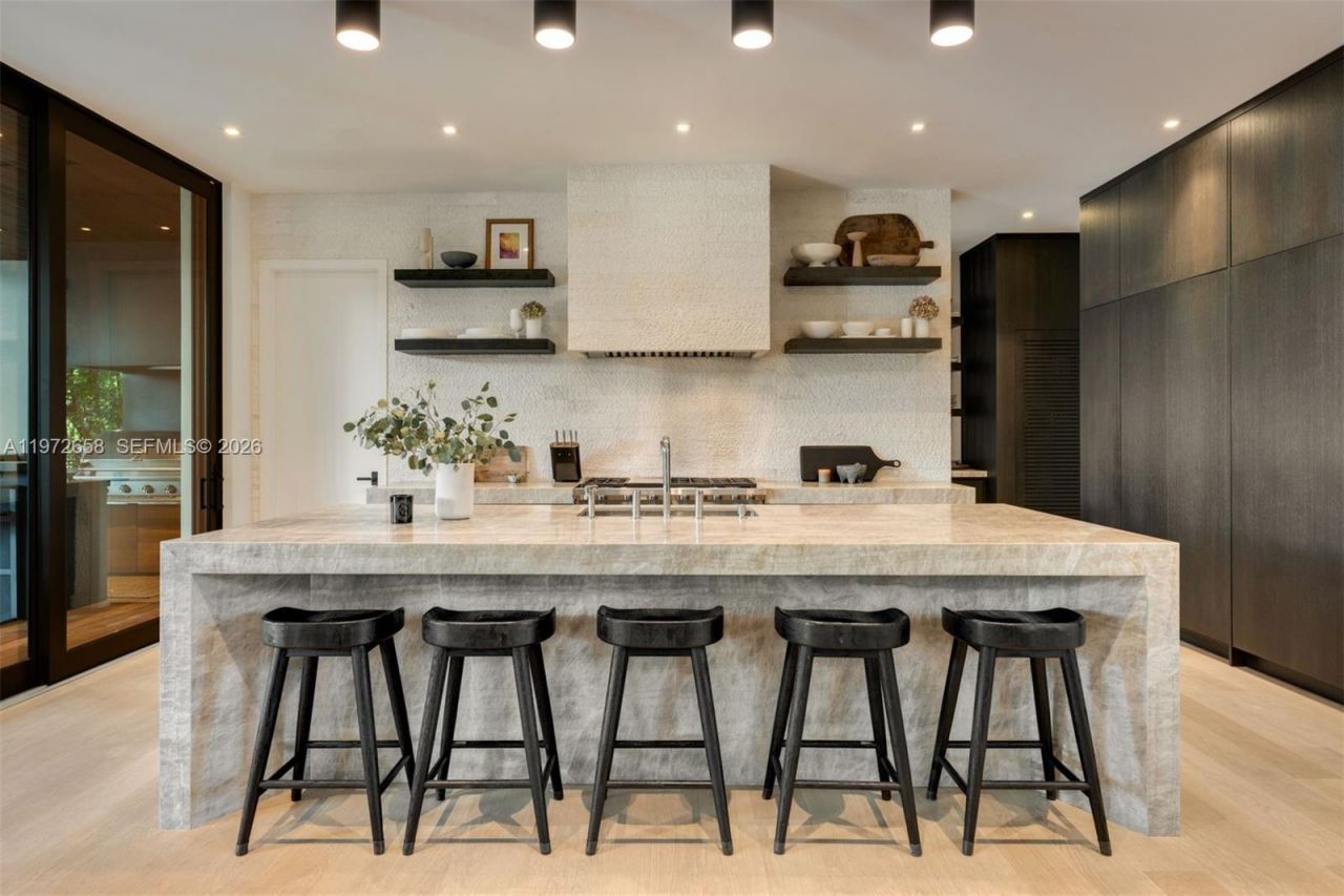 6850 Sunrise Ct , Coral Gables, FL 33133 Photo