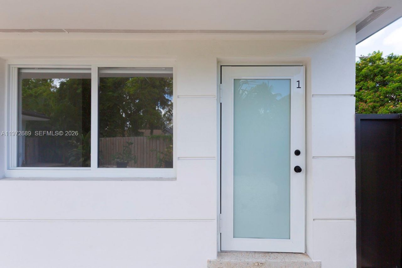 7800 NE 10th Ct, Unit 1, Miami, FL 33138 Photo