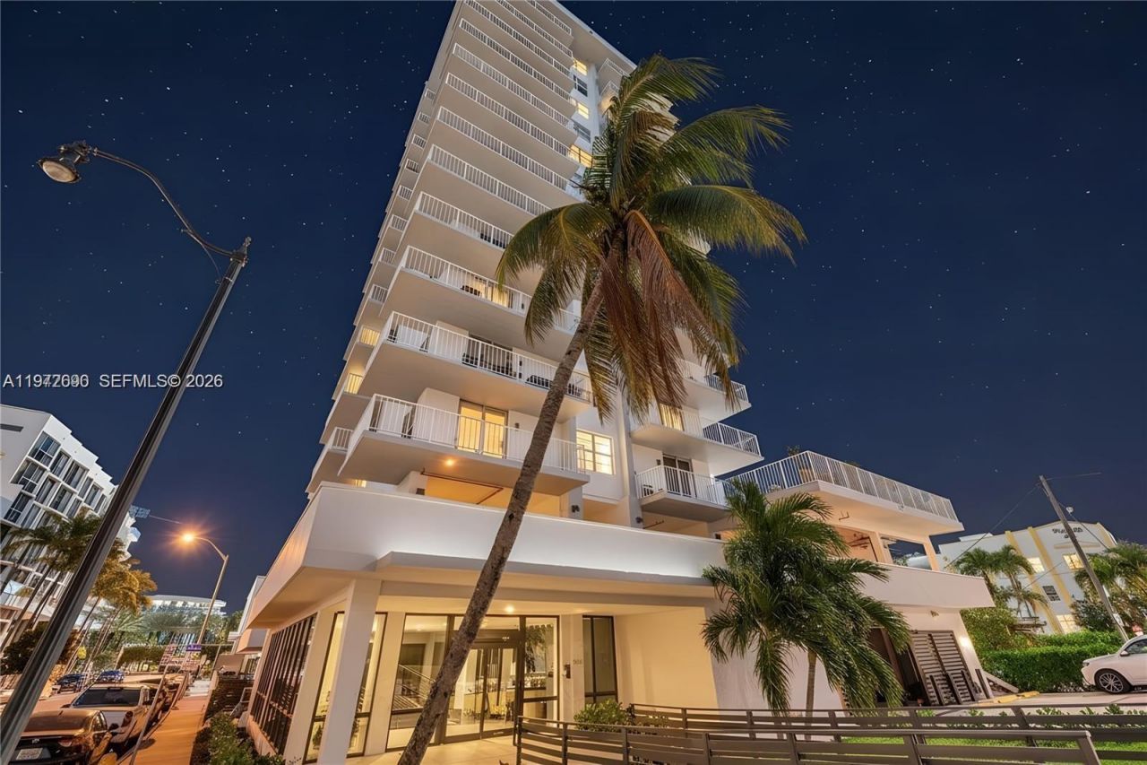 2829 Indian Creek Dr, Unit PH-3, Miami Beach, FL 33140 Photo