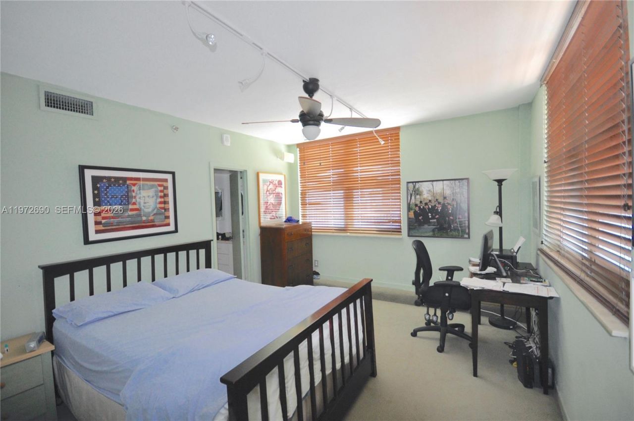 2829 Indian Creek Dr, Unit PH-3, Miami Beach, FL 33140 Photo