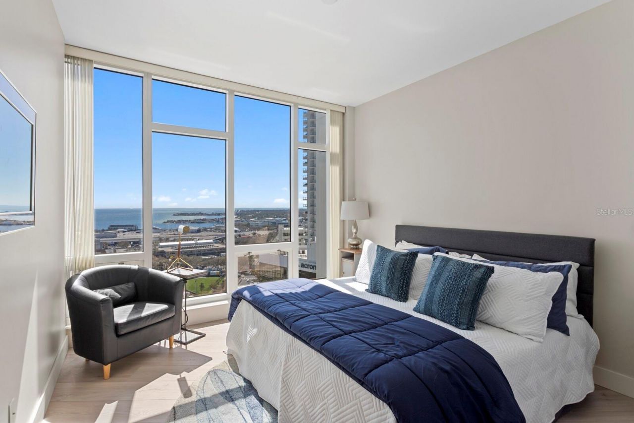 175 1st Street S, Unit 2106, Saint Petersburg, FL 33701 Photo